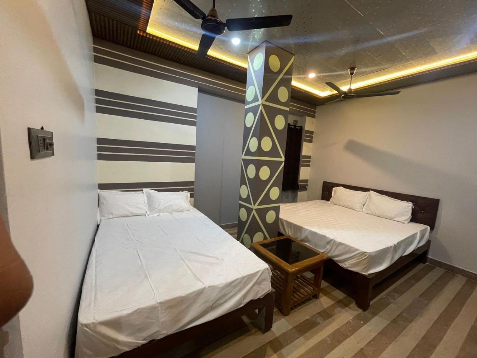 Himalaya Inn Guest House Varanasi Esterno foto
